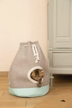 Beeztees Kittenhuis Flo Grijs -Dierenwinkel 0704900 sfeer1